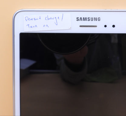 Samsung Galaxy Tab E Sm T355y 9.6" Tablet Parts Only / Not Power on / Not Chargi