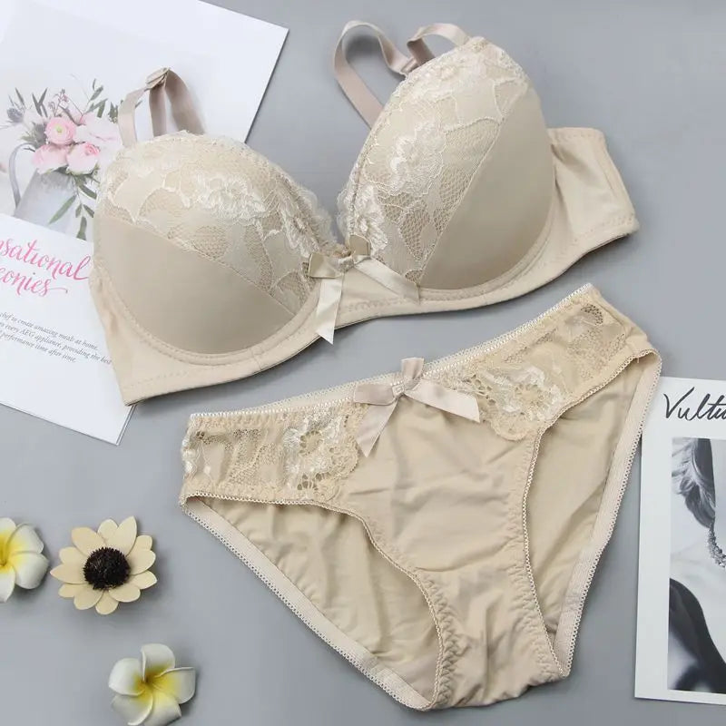 2024 New Sexy Push Up Bra Sets Lace Middle Mold Cup 2 Piece Thongs Underwear Solid Bow BCDE Female Plus Size Lingerie