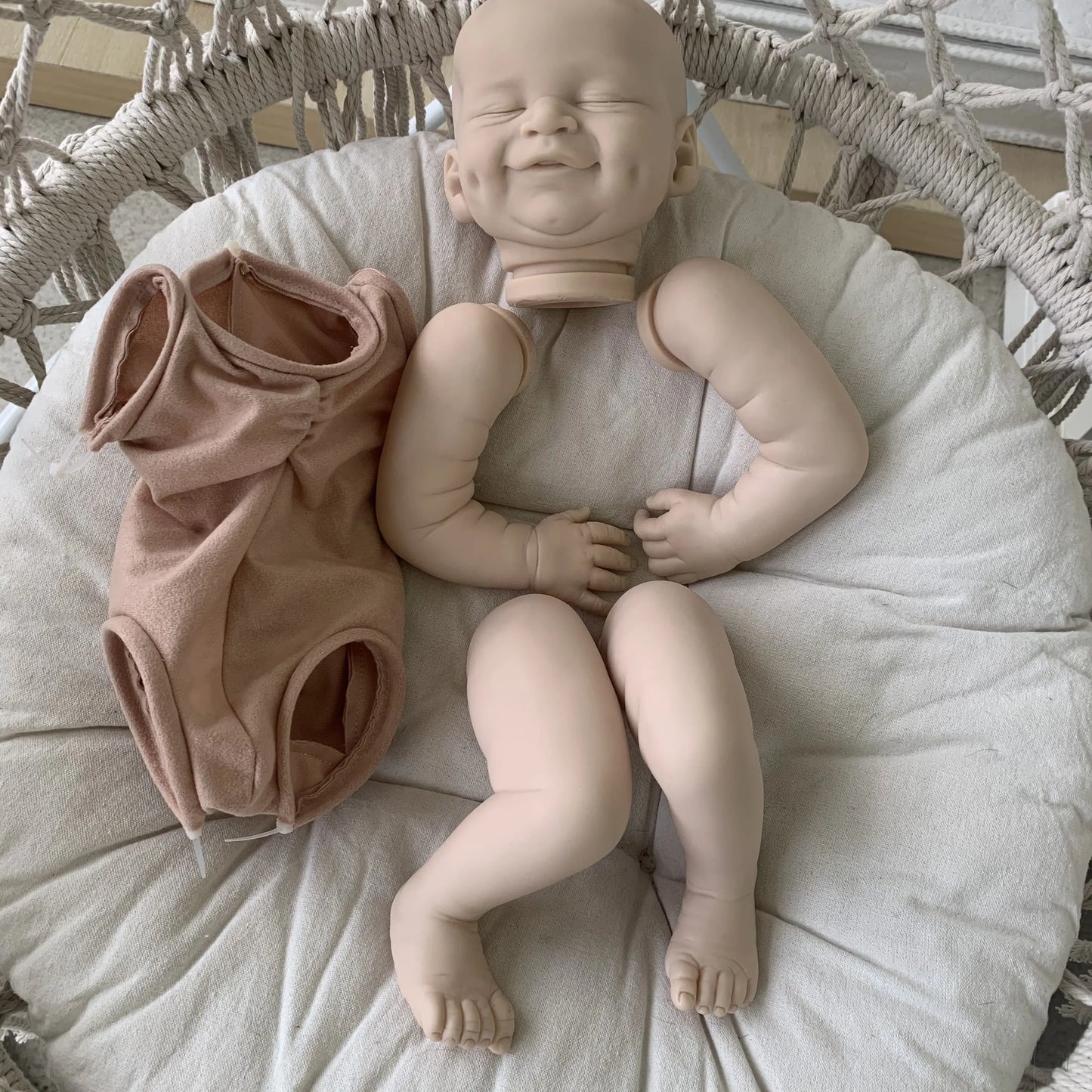 19Inch Reborn Doll Kit Cecilia Soft Fresh Color Vinyl Unfinished Doll Parts with COA