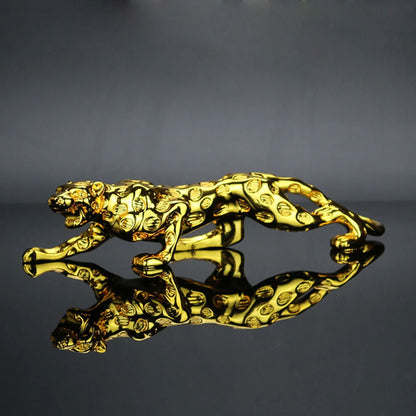 Car Ornaments Leopard Figurine Cool Auto DEcor Automobiles Interior Dashboard Resin Crafts Home Decoration Accessories Gift