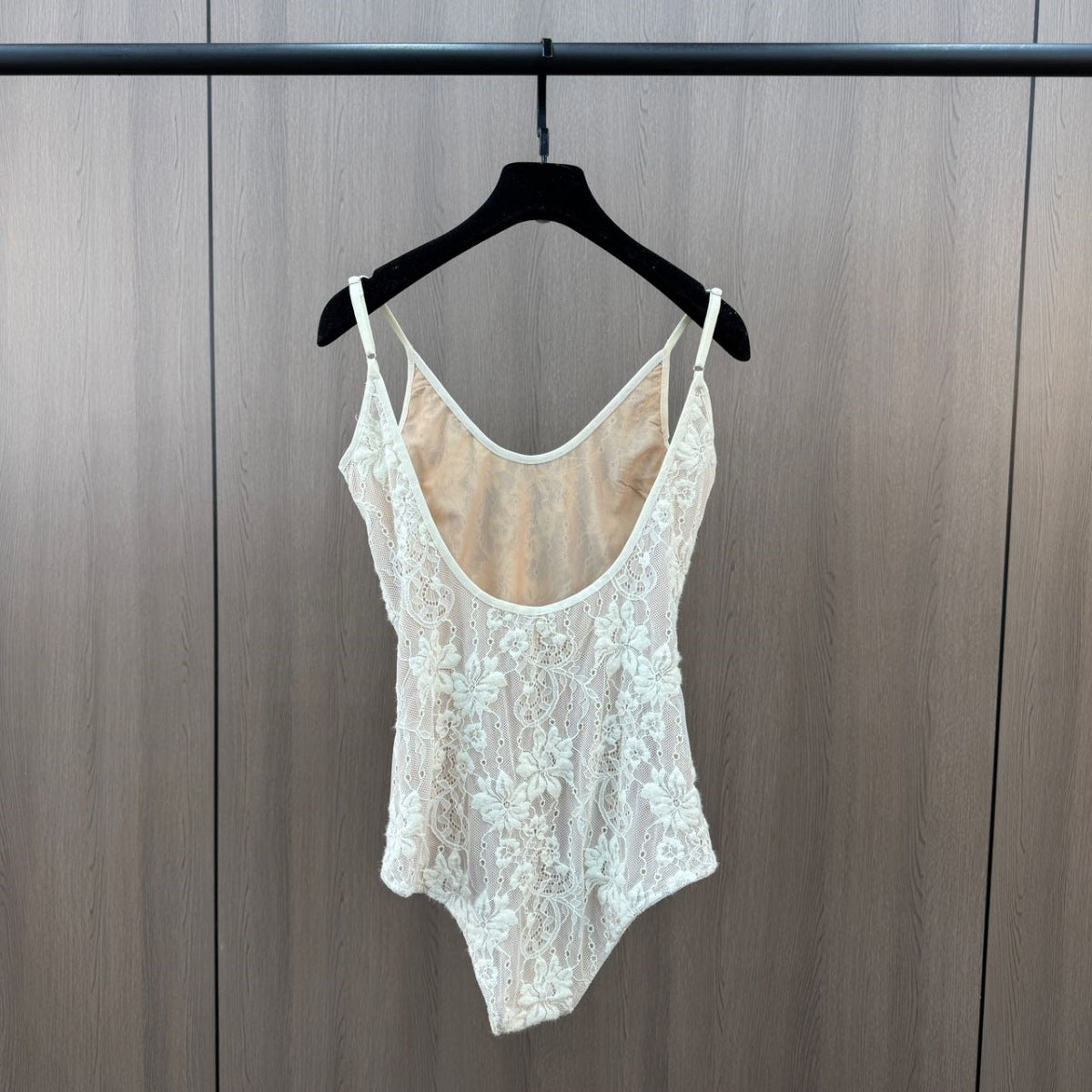 2026 New Arrival Women's Y2K Bodysuit Style Backless Lace Camisole Spring Summer Slim Fit White Tank Top for Outerwear