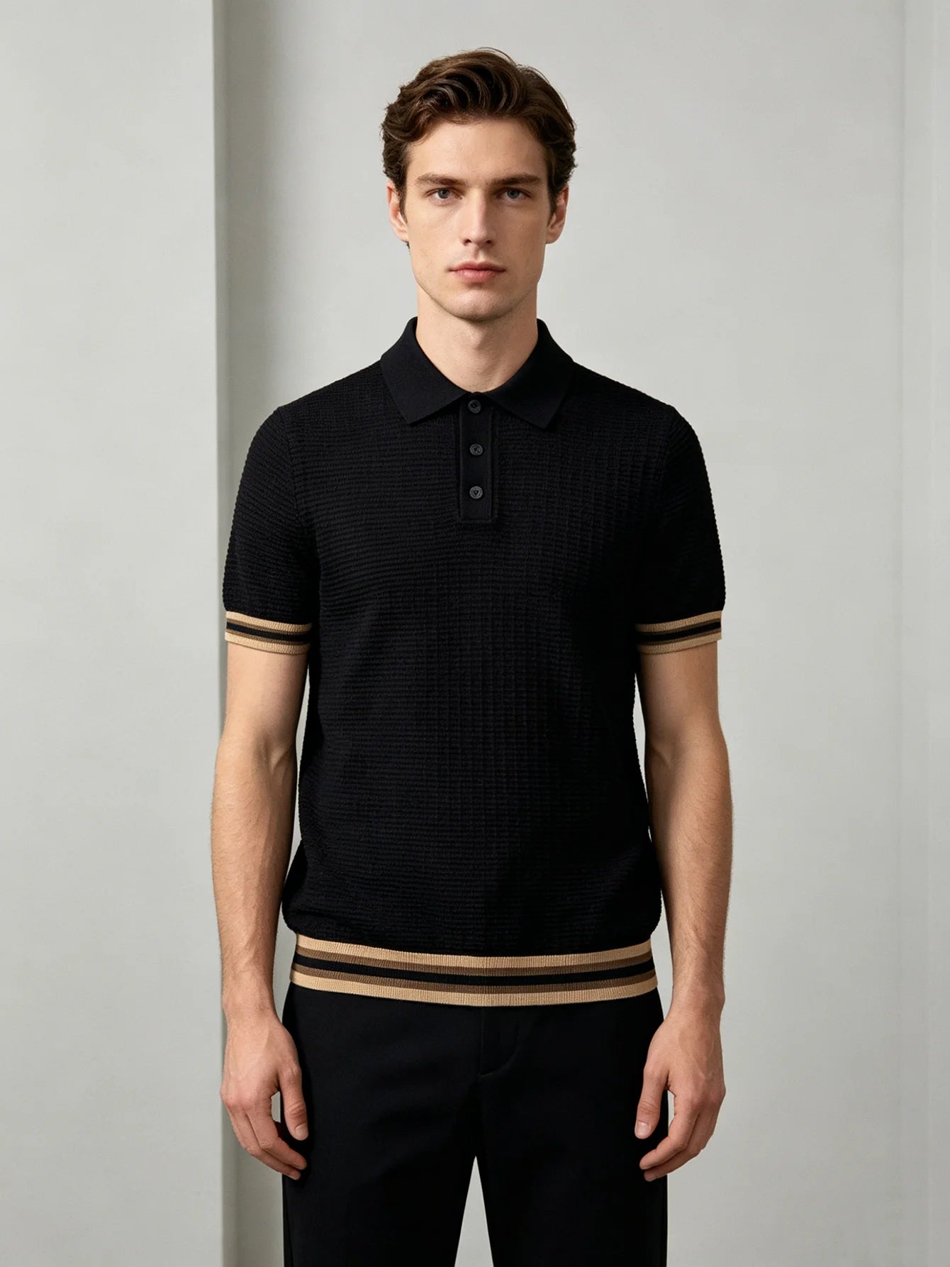 The new summer men's polo shirt t-shirt is suitable for light business occasions, urban casual settings, vacations, short trips,