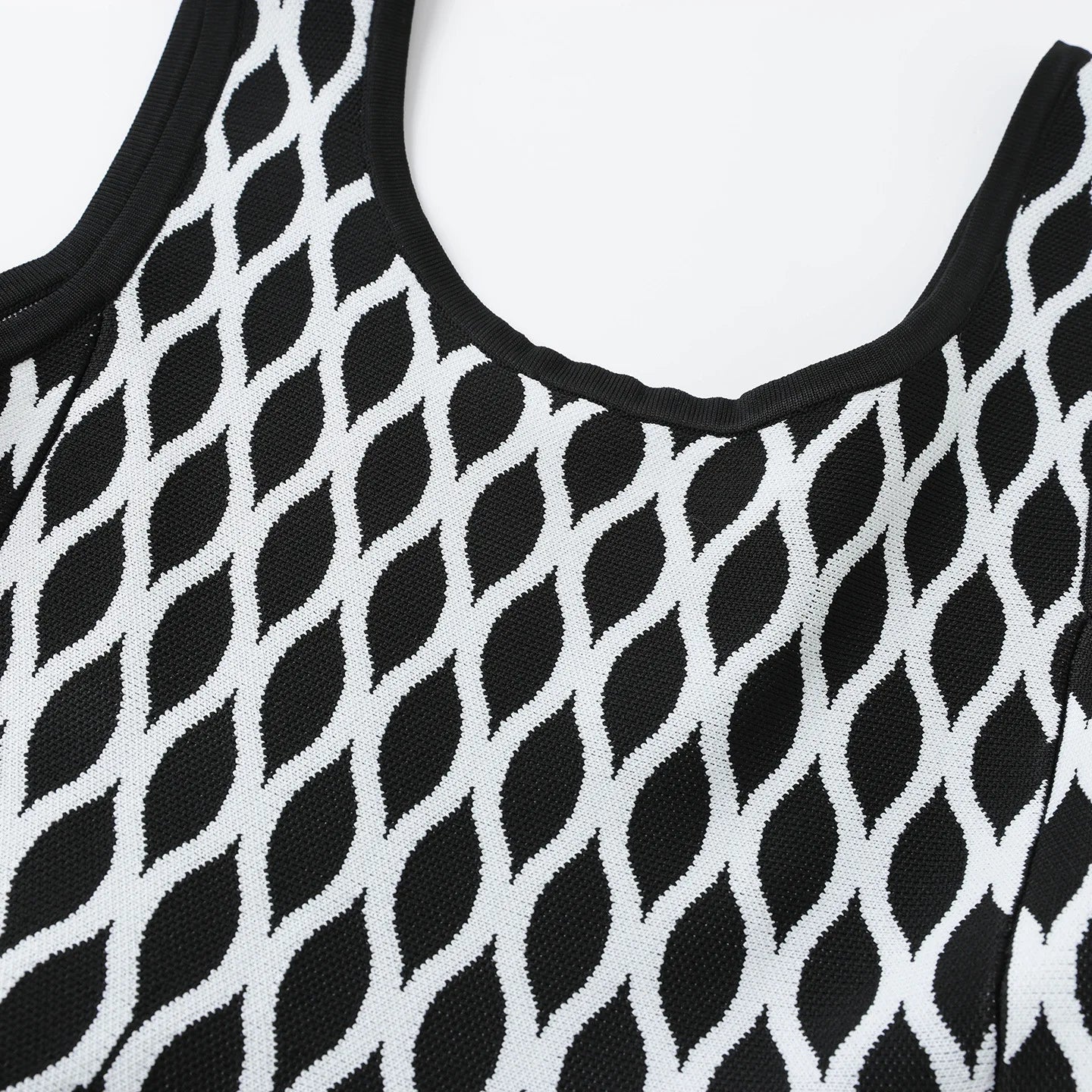 2026 Black/White Patchwork Knitting Women dress Fashion O Neck Sleeveless Dresses For Womens 51907