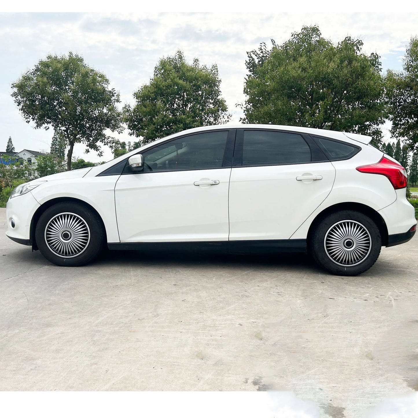 4pcs hub caps suitable for cars with 16-inch iron wheels, made of PP plastic, can be used to decorate the appearance of car whee