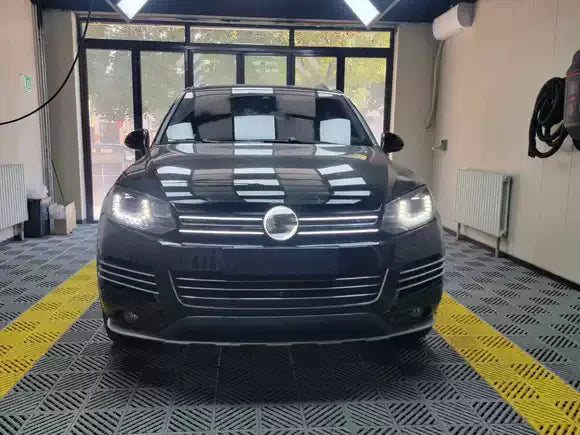 LED Car Grill for Volkswagen vw Touareg 11-13 white light Mask Net Radiator body kit Car Accessories