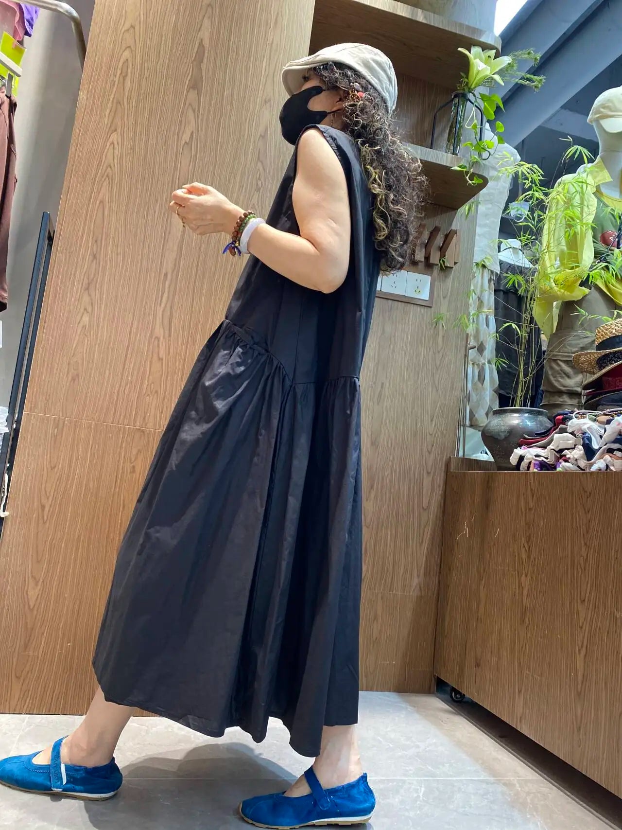 Minimalist Style Pleated Sleeveless Dress Women Black Waist-cinching Casual Long Dress Black XY335