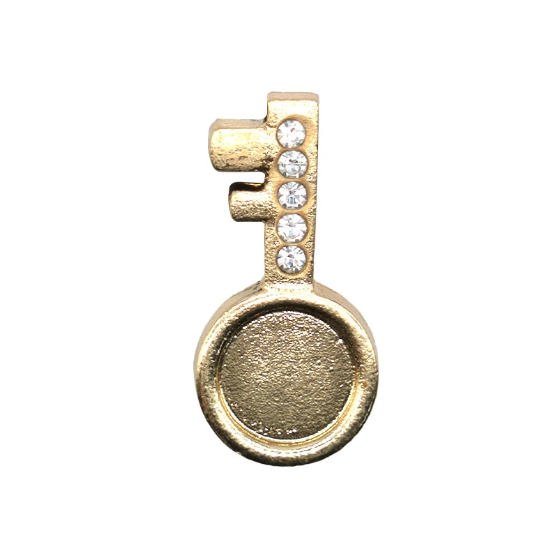 1pcs Designer Golden Crown Metal Shoe Charms Sea Star Shell Luxury Decorations for Shoe Accessorie Heart Pins for Women Girls