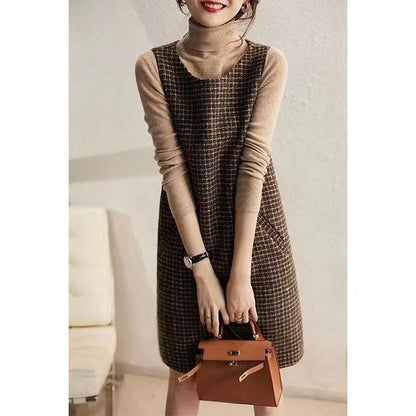 Retro Plaid Woolen Vest Dress Women's Autumn Winter Thickened Mid-Length Sleeveless H-Shape round Neck Backless Midi Dress