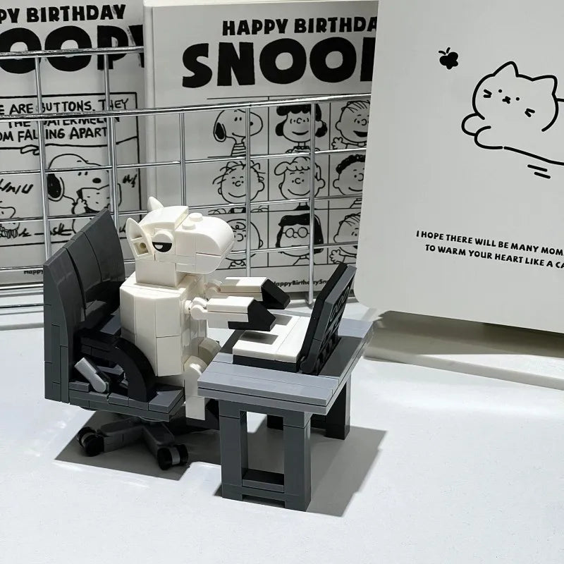 Shrimp Building Blocks Cattle Horses Hard Work Office Figurines Cream Cat Ornament Beast of Burden Model Assembly Toy for Worker