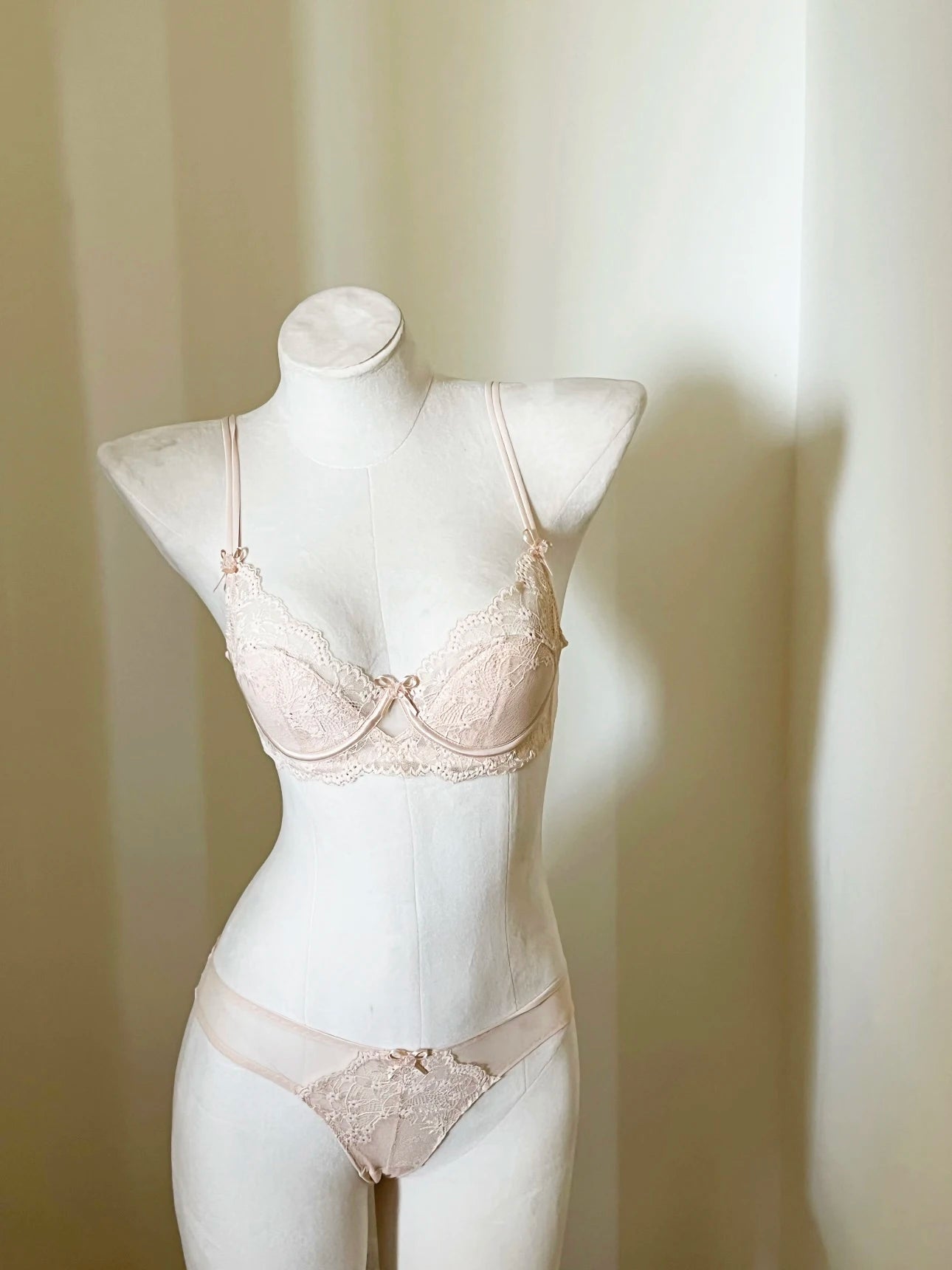 French Style Women's Minimizer Bra Sexy Lingerie Set Large Breast Support Half Cup Soft Underwire Anti Sagging Comfort Thin Bras