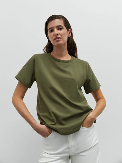 Bornladies 2025 Women's Summer 100% Cotton T-shirt Bottoming Basic Fashionable Solid Lady Short Sleeve Loose Tops Shirts