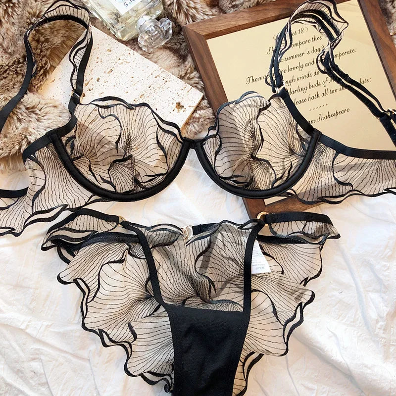 2 Pieces Summer Ultra Thin Breathable Women Underwear Sexy Lace Bra French Mesh Temptation Intimates Lingerie and Briefs Sets