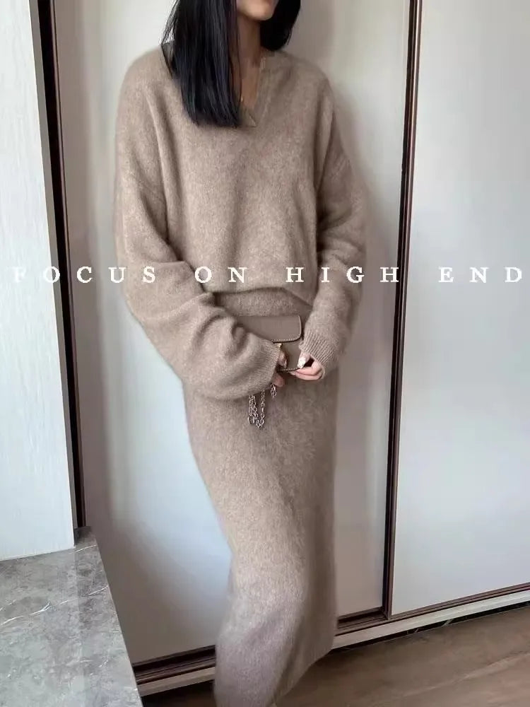 100% cashmere suit a solid-color POLO collar loose sweater and a mid-length skirt a two-piece set