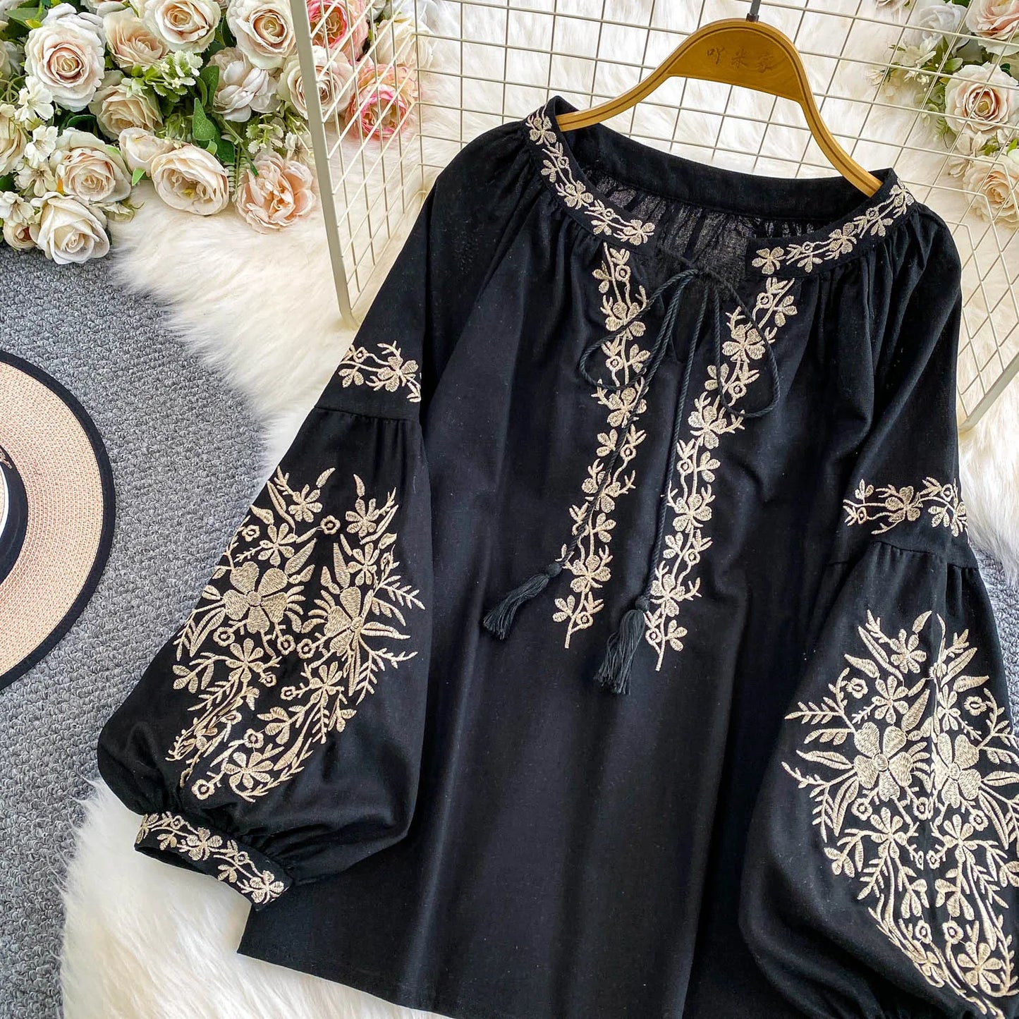 Bohemian Vacation Style Women's Shirt round Neck Lantern Sleeve Embroidery Heavy Work Autumn Design Sense Knot Design Top