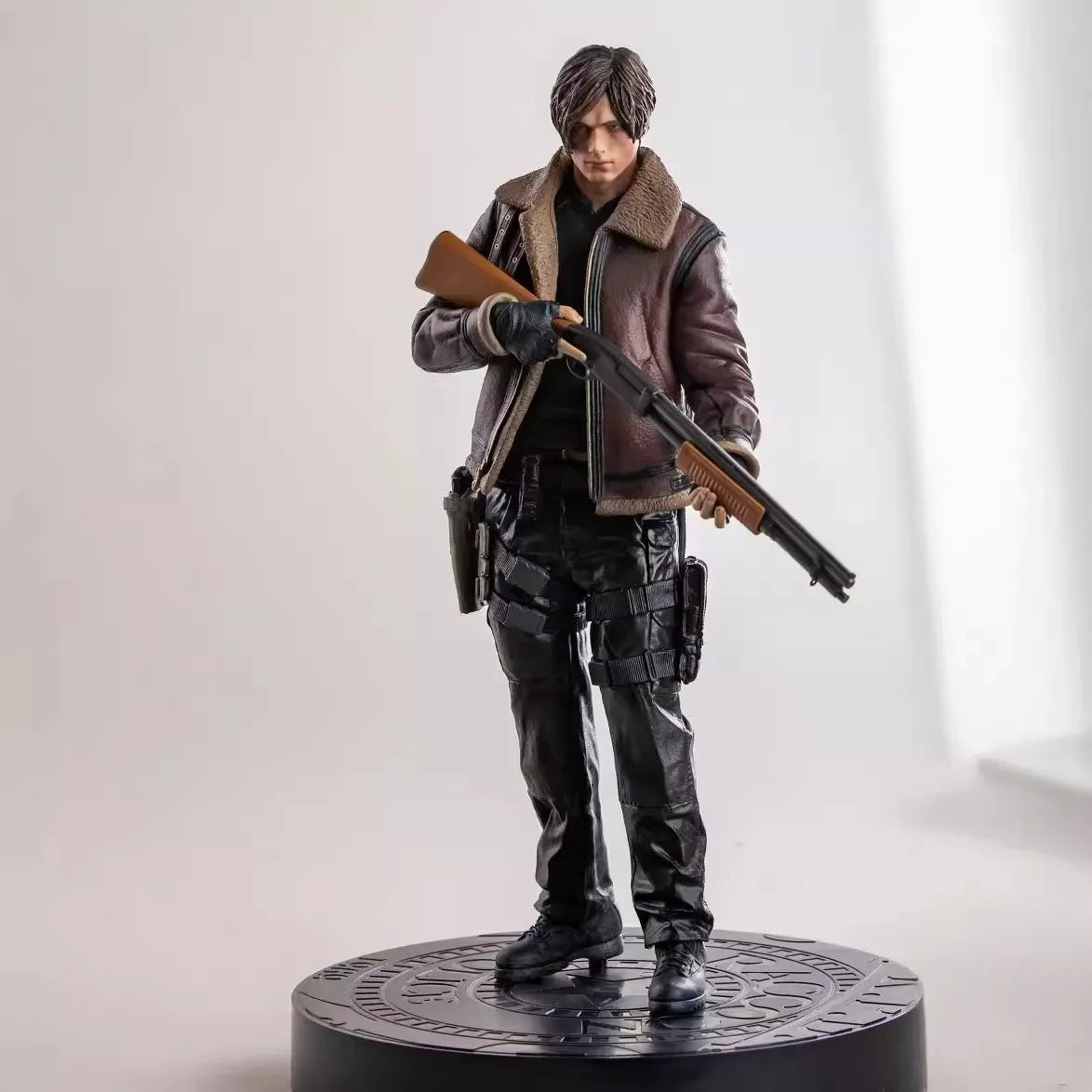 Action Figure 32cm Leon Kennedy Jill Valentine Zombie Hunter Anime Desk Decoration Gk Statue Toys Gift