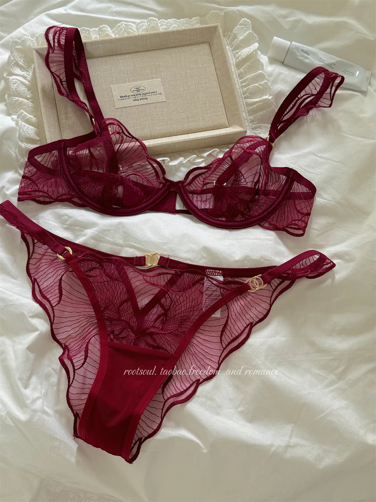 Sexy French Flower Embroidery Lace Bra Set Pure Desire Ultra Thin Push Up Wirefree Comfort Romantic Niche Bralette S-XL MOYISU