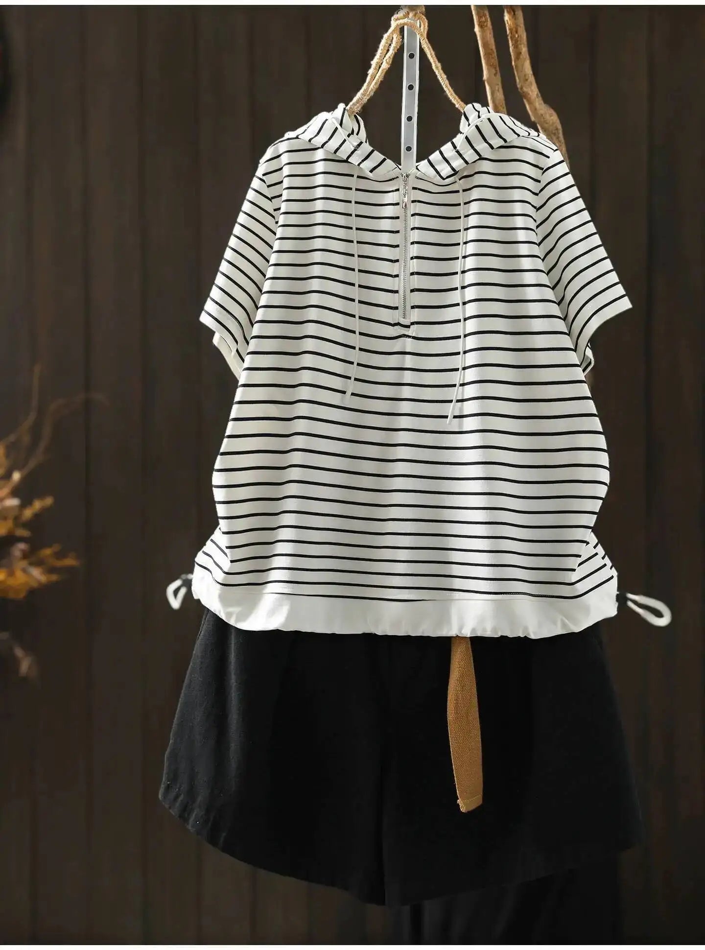 Short-sleeve Women T-shirt Summer 2026 Stylish New Trendy Loose Striped T-shirt ZF2132