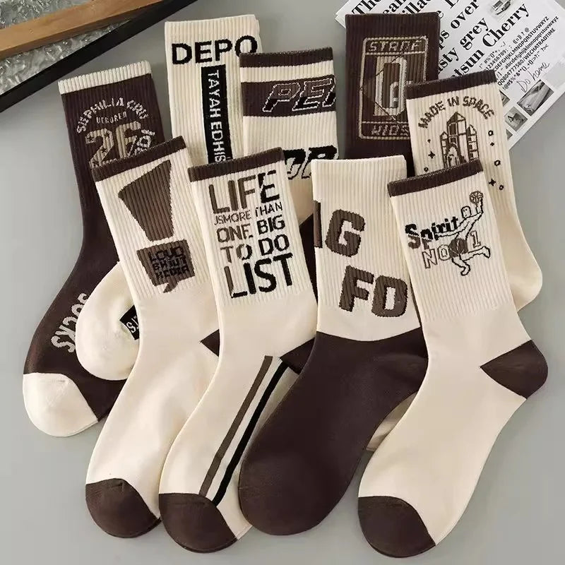 2/3/5/7/9 Pairs Men Women Mid-Calf Socks Moisture-Wicking Anti Odor Casual Sports Retro Basketball Graffiti Alphanumeric Socks