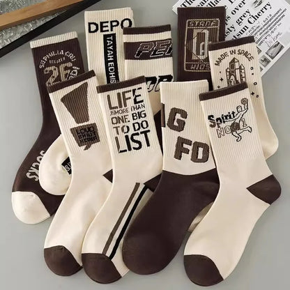 2/3/5/7/9 Pairs Men Women Mid-Calf Socks Moisture-Wicking Anti Odor Casual Sports Retro Basketball Graffiti Alphanumeric Socks