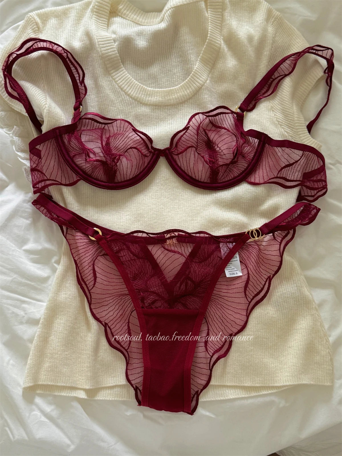 Sexy French Flower Embroidery Lace Bra Set Pure Desire Ultra Thin Push Up Wirefree Comfort Romantic Niche Bralette S-XL MOYISU