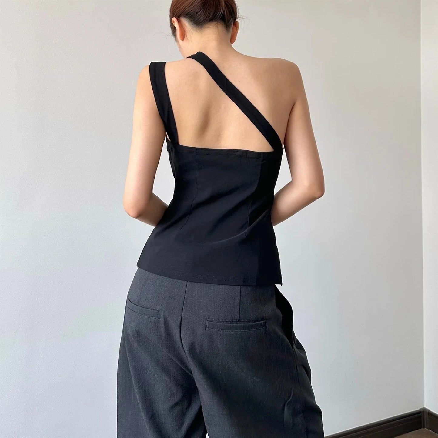 Cryptographic Elegant Asymmetrical Top with Hook and Eye Fashion Sexy Cut Out Backless Split Tops Slim Vest Summer Clothes