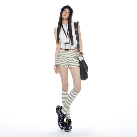 2026 Summer｜American-style Spicy Girl Color-block Striped Low-waist Slimming Outerwear Bermuda Shorts