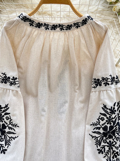 Women Bohemian Blouse Embroidered Lace Up V- Neck Lantern Sleeve Blouse Autumn Embroidery Linen-cotton Blend Female Top D78