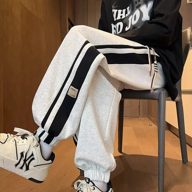Loose Fit Men's Jogger Pants for Fall Winter Elastic Waistband Drawcord Youth Casual Sports Trousers Urban Style