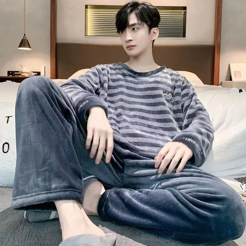 Loose Fit Coral Fleece Pajama Set for Men Winter Comfortable round Neck Plaid Design Home Clothes Youth Large Size Nightwear