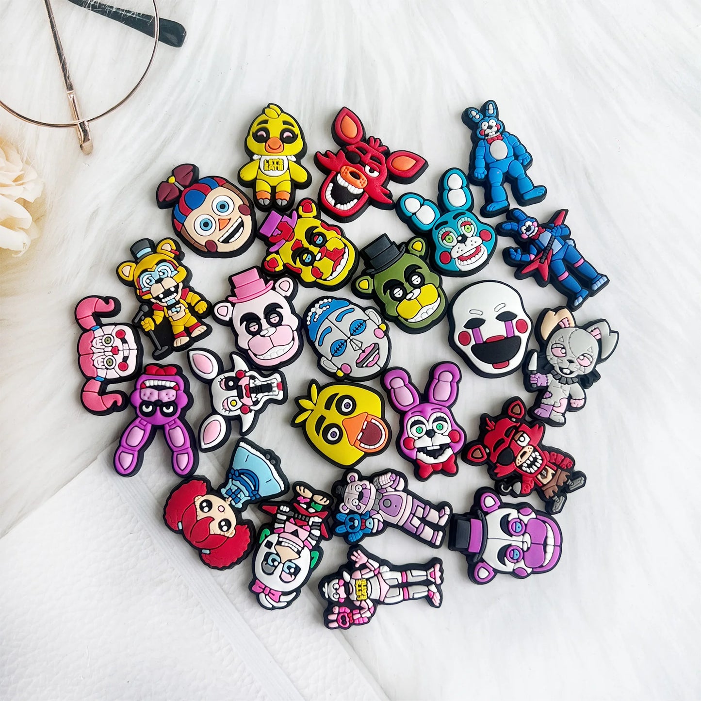24-100PCS Mix Cartoon Shoe Charms Anime Character Comic Clog Sandal Shoe Accessories Decoration Buckle Fit Wristbands Kids Gifts