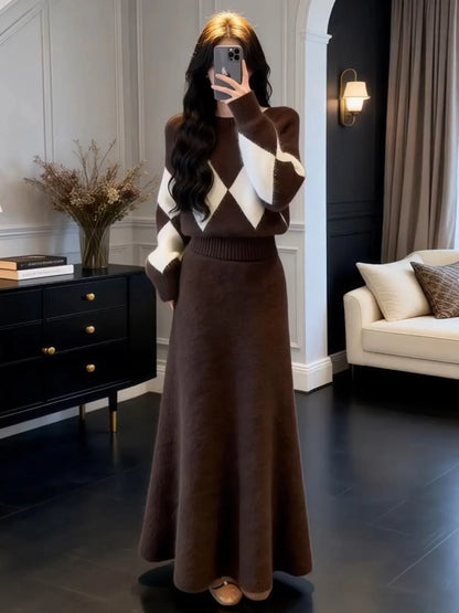 Women's Knitted Sweater Dress Winter 2026 New Style Inner Wear Diamond Pattern Two-Piece Set New Year's Robe Fashionable Ense...