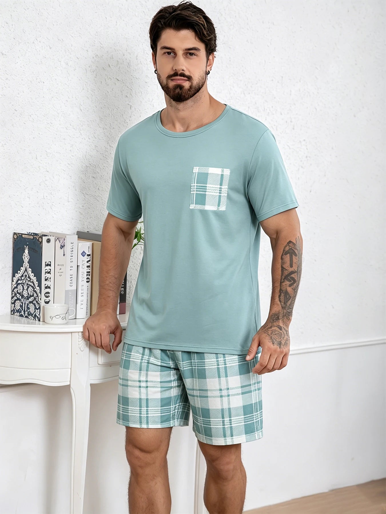 Men's Stylish Pajama 2Pcs pajama Set Short Sleeve And Plaid Shorts Comfortable Soft Sleepware Loungewear Can Be Worn Outside Pjs
