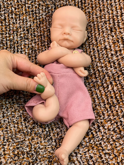 OtardDolls 25CM Unpainted Silicone Girls Whole Body Soft Solid Silicone 8 Styles Dolls Toys For Gifts Reborn Corpo De Silicone