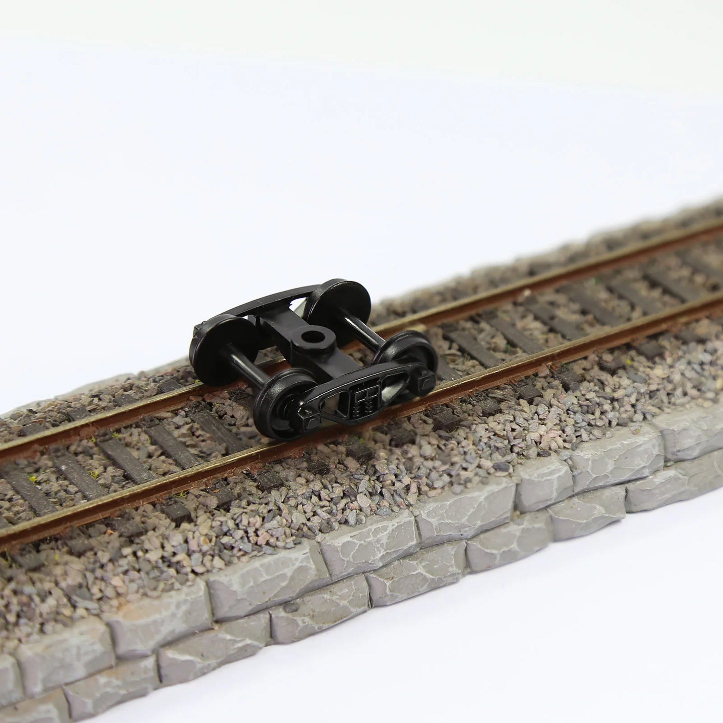 Evemodel HO Scale 1:87 Bearing Truck with 33" Plastic Wheels POM Bogies 2-Springs 12pcs/24pcs HP22BHO