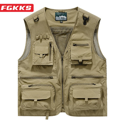 FGKKS Men Multi Pockets Vest Men's New Breathable Outdoor Fishing Vest Quality Design Leisure High Tech Male Jacket
