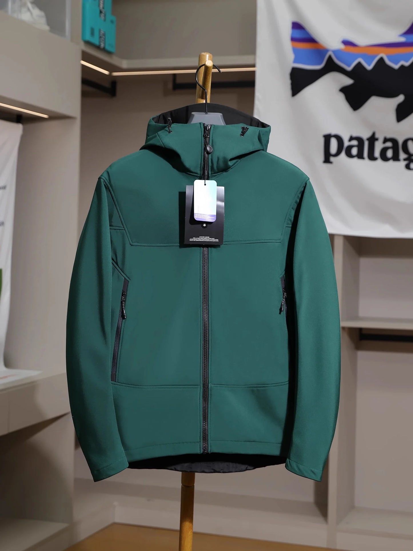Thickened Fleece Lined Outdoor Windproof Waterproof Men's Hooded Soft  Jacket Warm Breathable Casual Style Coat for Autu...
