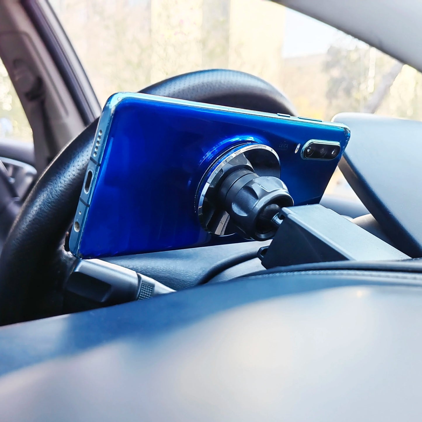 For KIA EV5 2024 2025 Car Phone Holder Screen Fixed Base Magnetic Car Mobile Phone Wireless Charging Stand Rotatable MagSafe