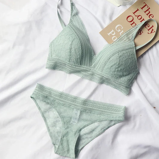 2 Pieces Women Underwear Set Sexy Lace Triangle Thin Cup Push Up Bra Set High Quality Wireless Brassiere Panties Lingerie Sets