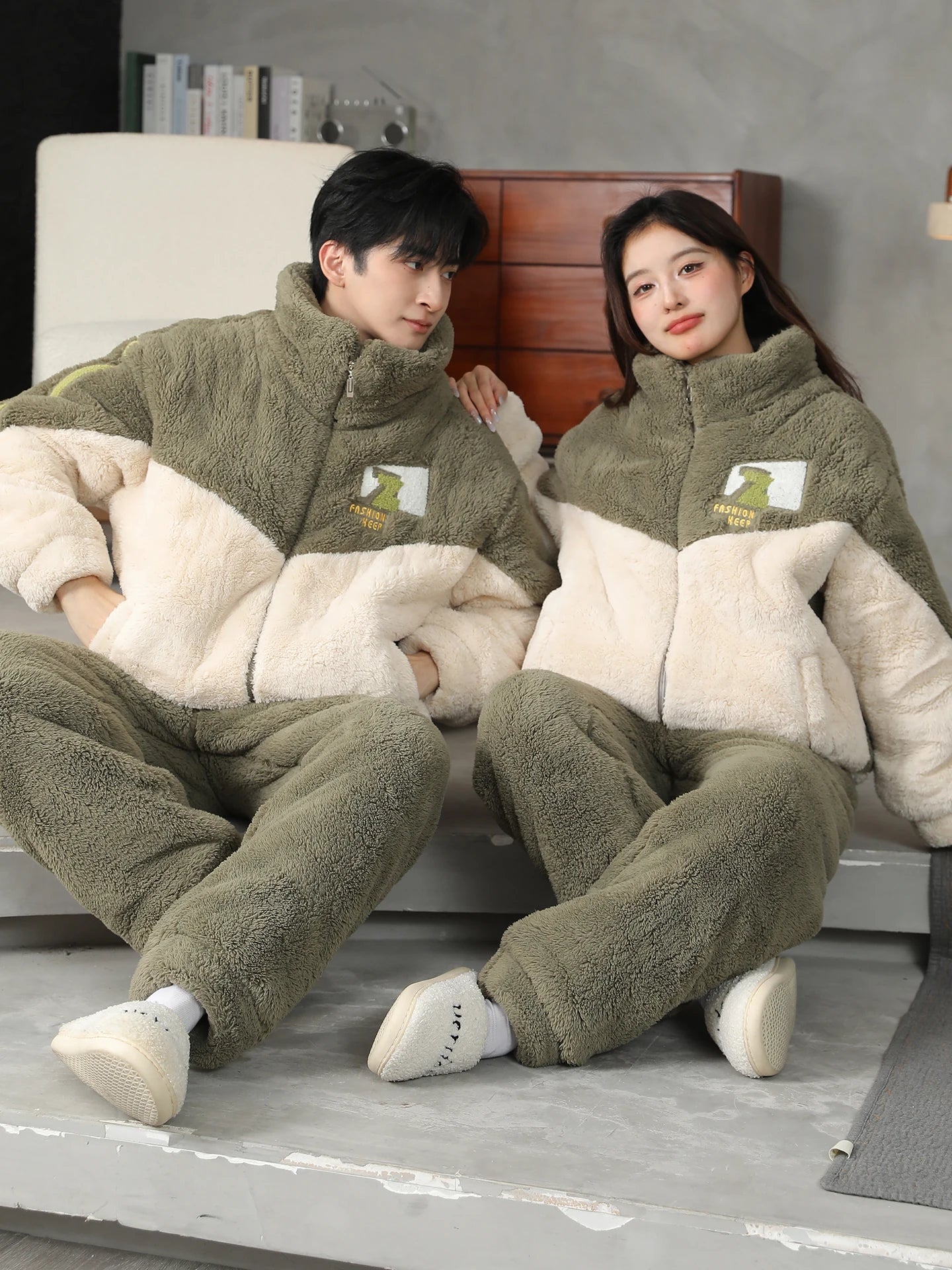2025 Coral Fleece Couples Pajamas Men's Thickened Warm Winter Home Clothes Long Sleeve Leisure Pants for Youth Autumn Winter