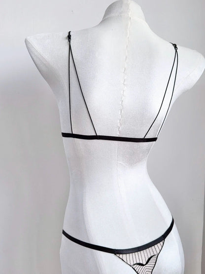 Conjunto Lingerie Mulher Fecho Frontal Renda Francesa Taça Triangular Sem Aro Alças Finas Espalda Melhorada Levemente