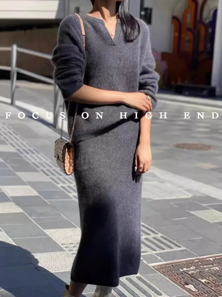 100% cashmere suit a solid-color POLO collar loose sweater and a mid-length skirt a two-piece set