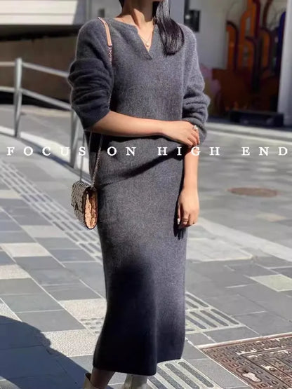 100% cashmere suit a solid-color POLO collar loose sweater and a mid-length skirt a two-piece set