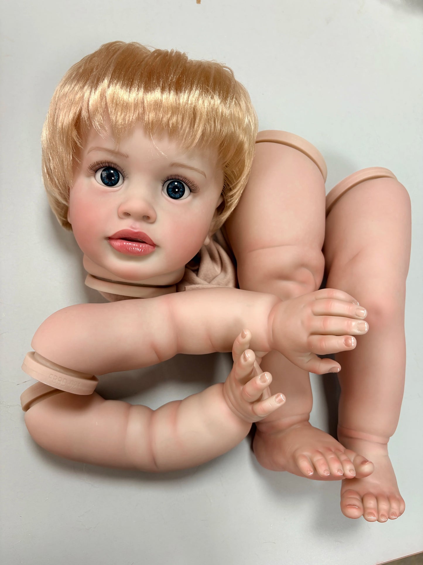 26'' Huge Size Reborn Pippa Unassembled Doll Parts 3D Pained Skin with Rooted Hair Cloth Body and Eyes DIY Doll Kit