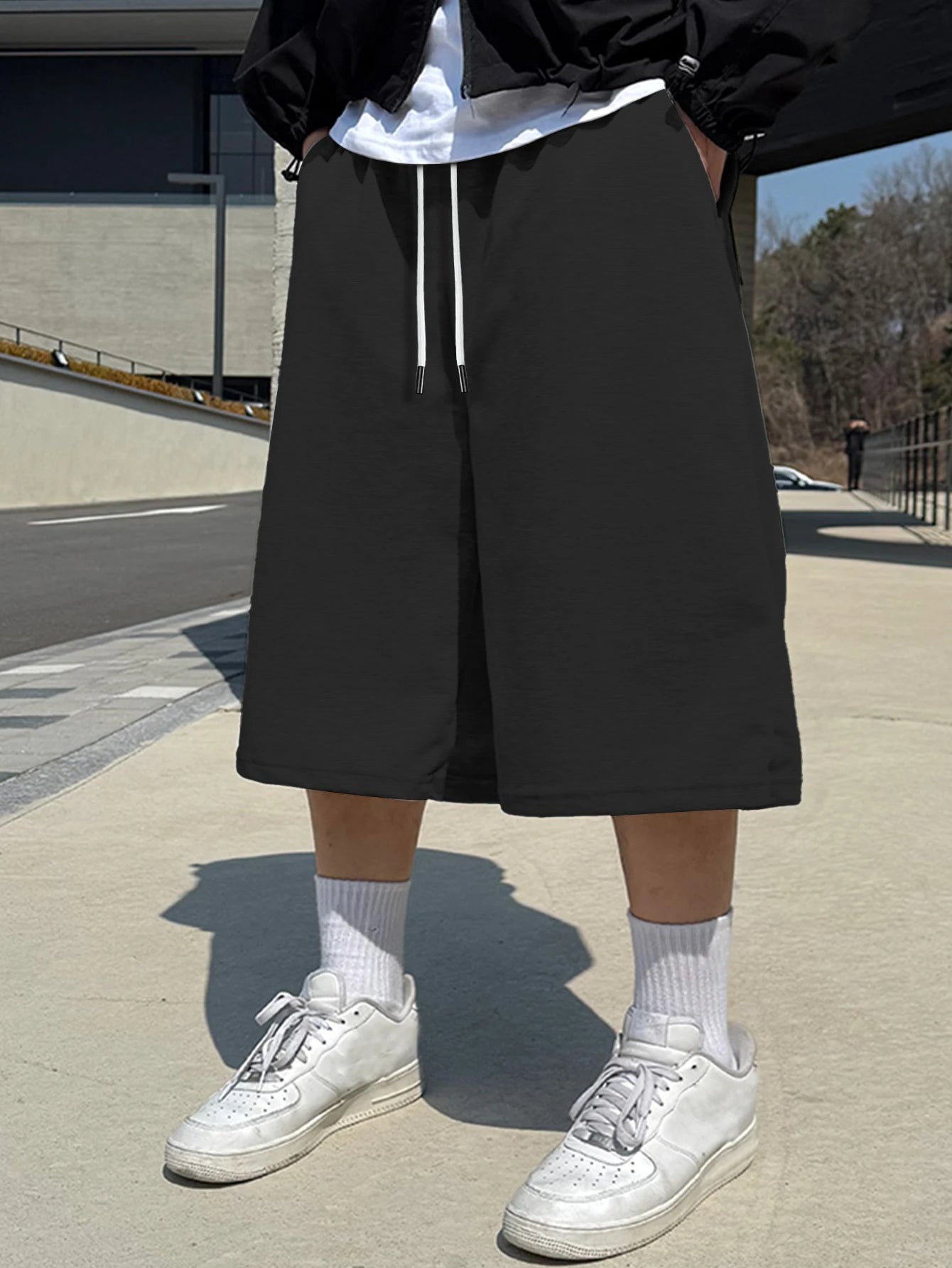 Men's Young Fashion Wide Leg Shorts Elastic Waist Casual Sweat Shorts High Street Wear Loose Fit Hip Hop Shorts