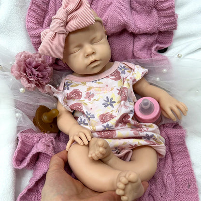 20inch Full Soft Silicone Reborn Baby Boy/Girl Can Drink and Pee Real Touch Weughted Newborn Doll for Alzheimer’s Christmas Gift