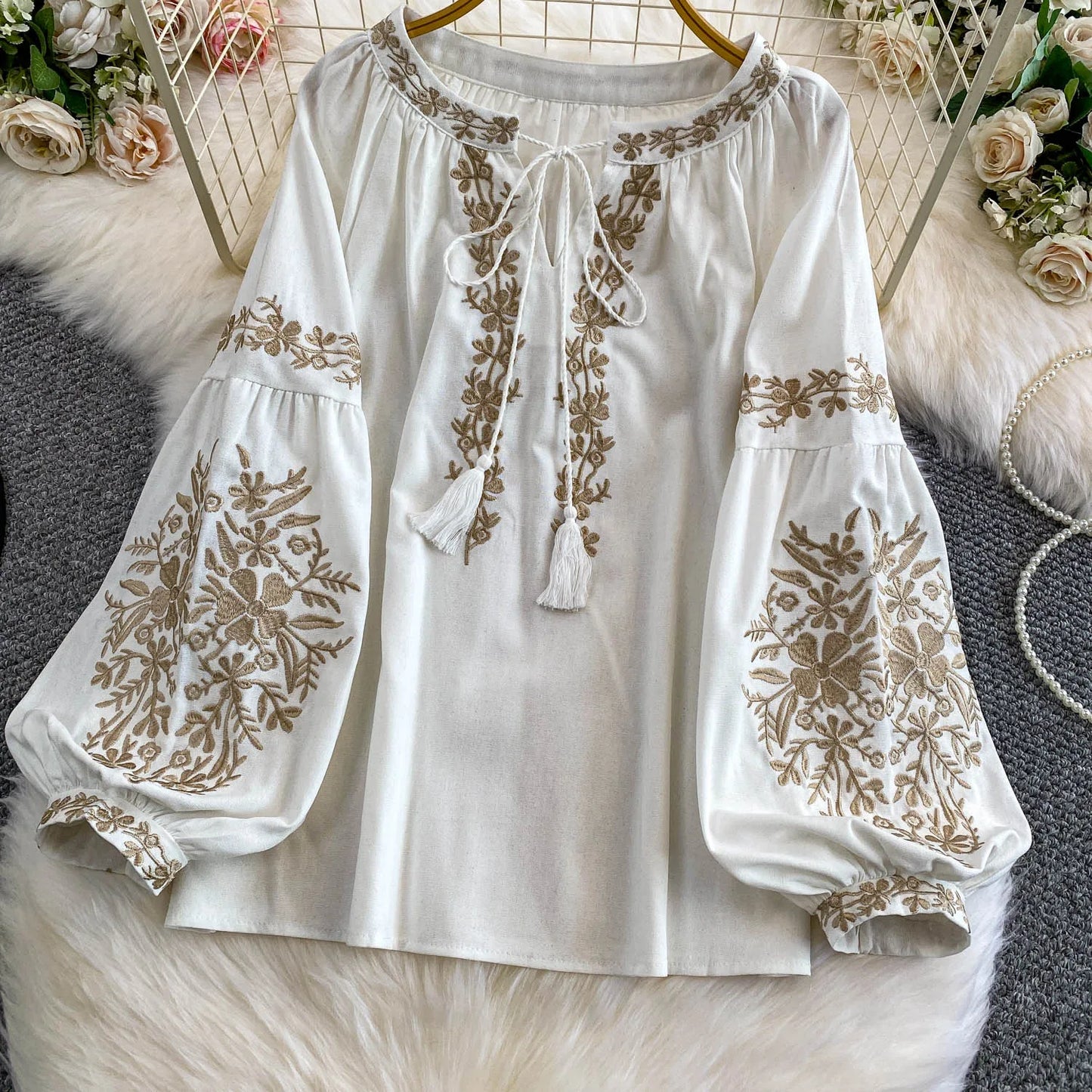 Bohemian Vacation Style Women's Shirt round Neck Lantern Sleeve Embroidery Heavy Work Autumn Design Sense Knot Design Top