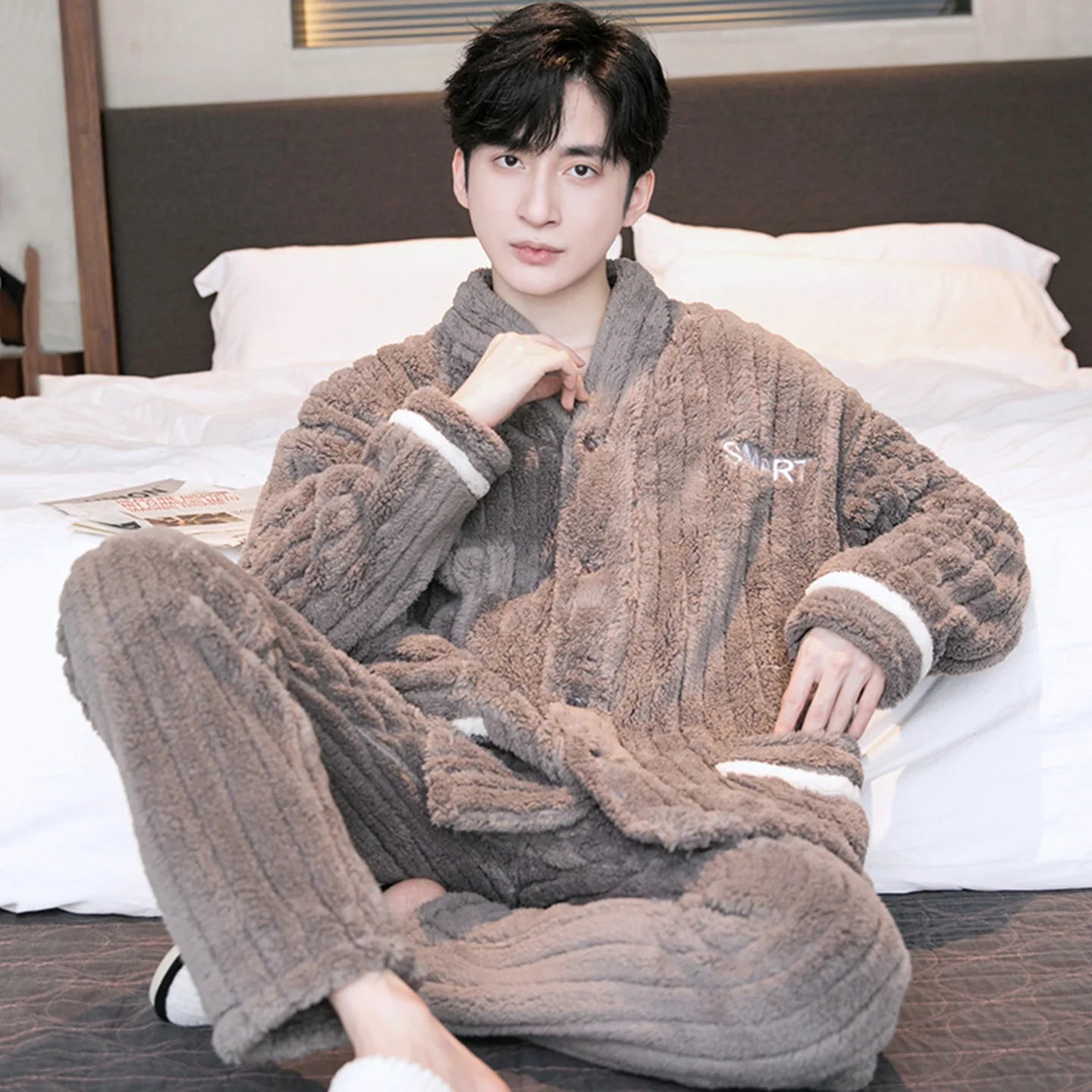 Thickened Flannel Coral Fleece Lined Sleepwear Set Men's Long Sleeve V-Neck Button Placket Home Clothes Suitable for Outdoor