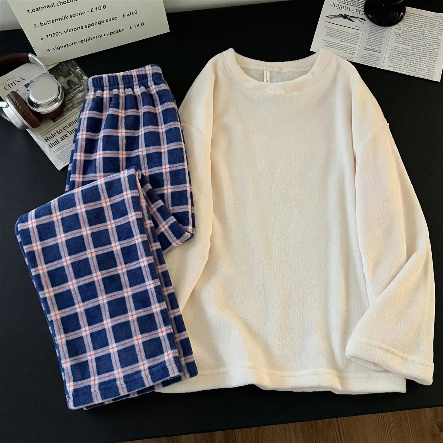 Men's Coral Fleece Pajamas Thickened Flannel Home Clothes Set Casual Loose Fit Autumn Winter Warm Sleepwear round Neck Sweats...