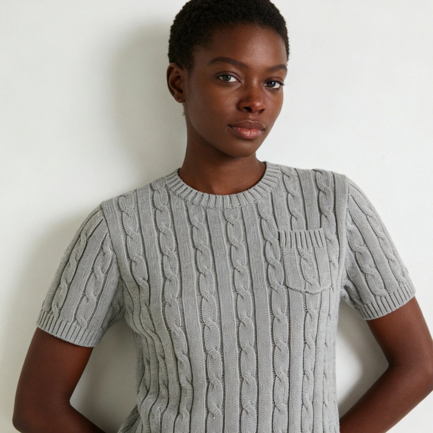 women's t-shirts and polos old money style Classic round neck Women's shirt embroidered chest pocket knitted short sleeved shirt