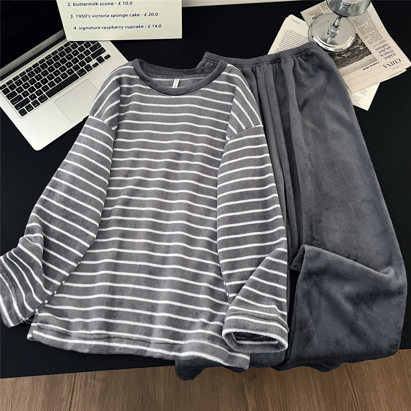 Men's Coral Fleece Pajamas Thickened Flannel Home Clothes Set Casual Loose Fit Autumn Winter Warm Sleepwear round Neck Sweats...